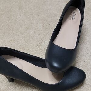 Clarks Women's Black Pumps